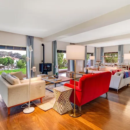 Da Azenhas Villa *